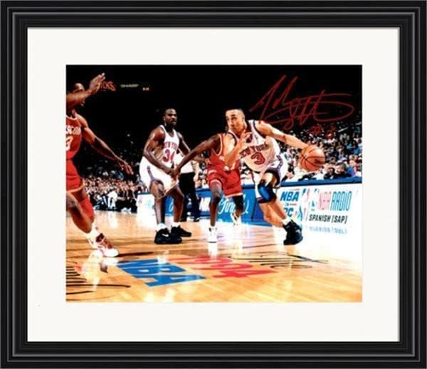 Снимка на Джон Старкса с автограф 8x10 (баскетбол Ню Йорк Никс) 7 матова рамка - Снимки на НБА с автограф
